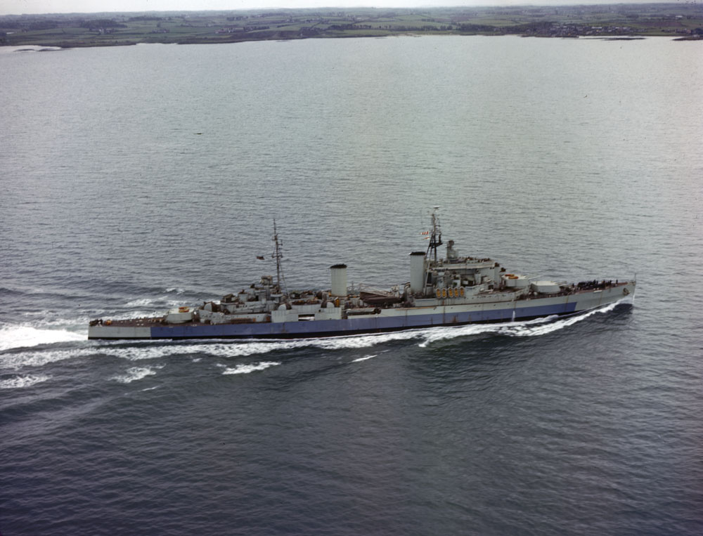 #OTD 26/4/1945 #RememberRCN -HMCS ONTARIO, RN Minotaur class cruiser, commissioned into the RCN. She is the second cruiser to enter service with the RCN during Second World War.