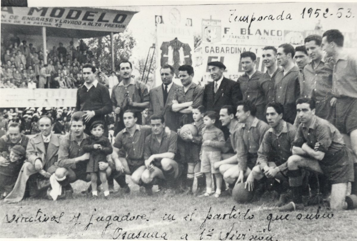 🔙🏆 Hace 71 años, conseguíamos el ascenso a Primera División tras vencer al Salamanca por 4-1.