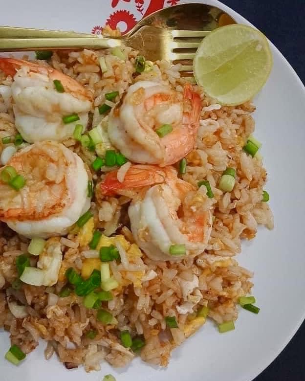 Looks yummy 😋 #foodlover #FridayVibes #fastfood #seafood #thaifood #streetfood #lunch