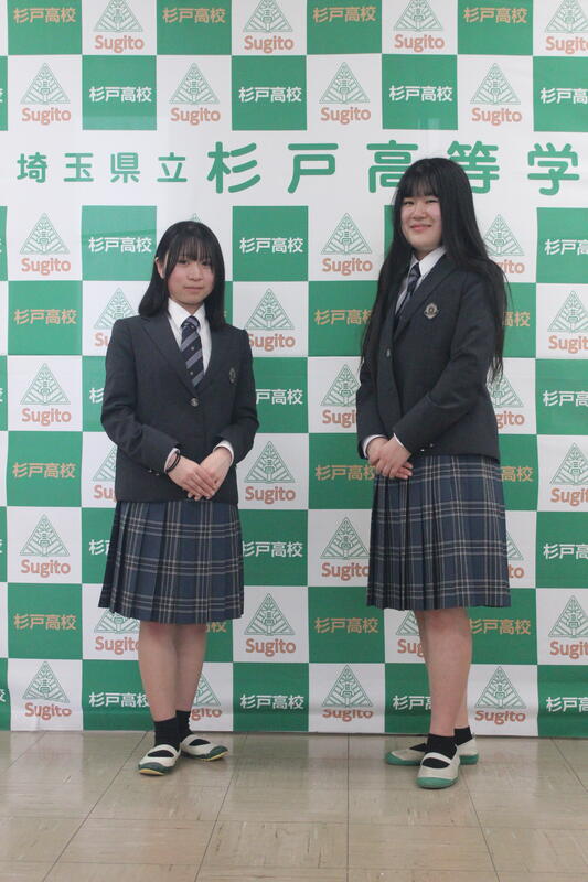 杉戸高校では、SCHOOL GUIDE 2025の生徒モデルの撮影が開始され