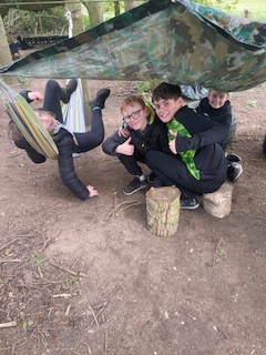 On Wednesday this week @NectonY6 group 2 enjoyed trying out the palm drills for crafting and designing a wood badge. Great laughter in the mud kitchen with various creations and a big nod to the perseverance of building a shelter.