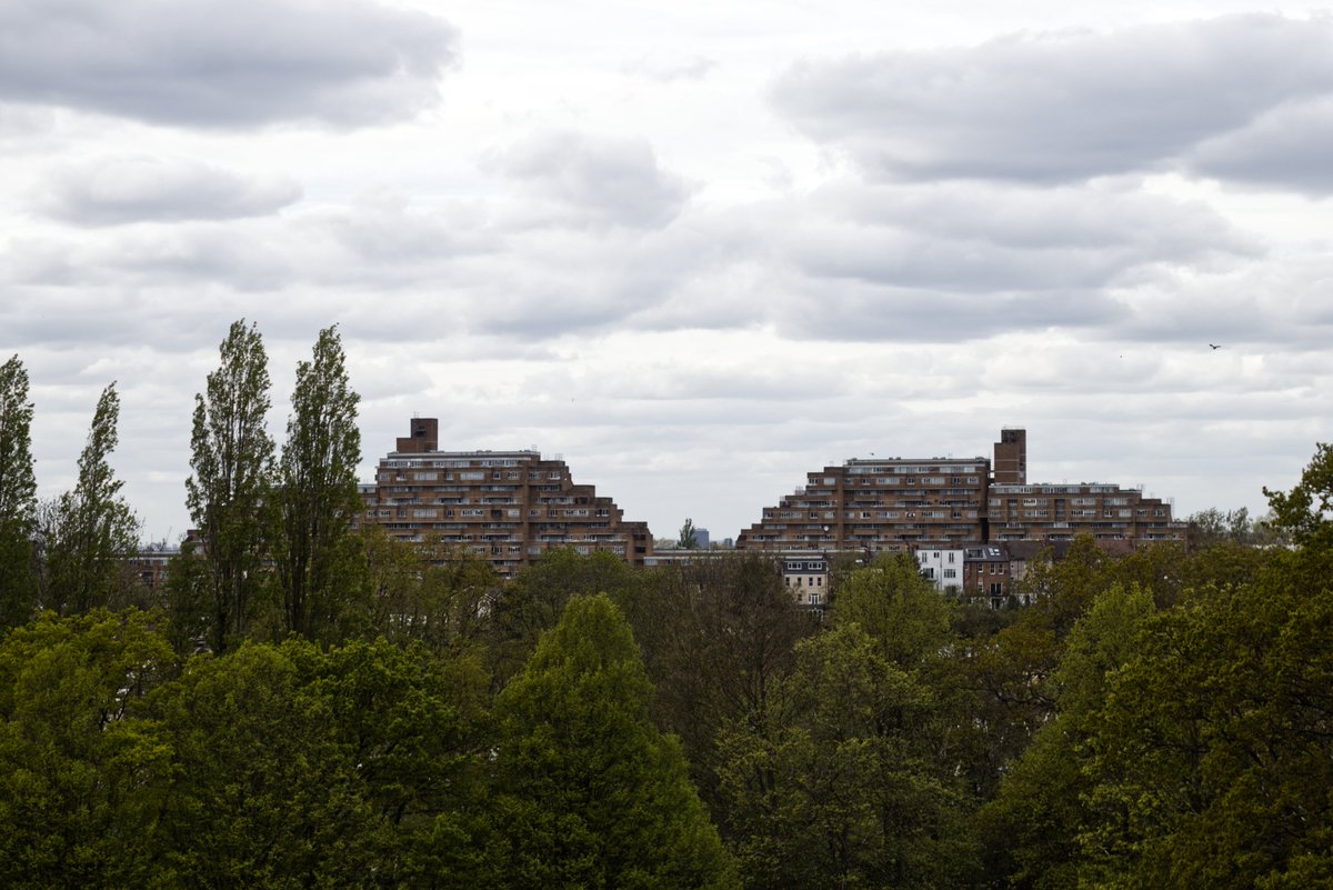 If you're going to dominate a skyline, do it in style. 📷 Dawson's Heights seen from Horniman Gardens