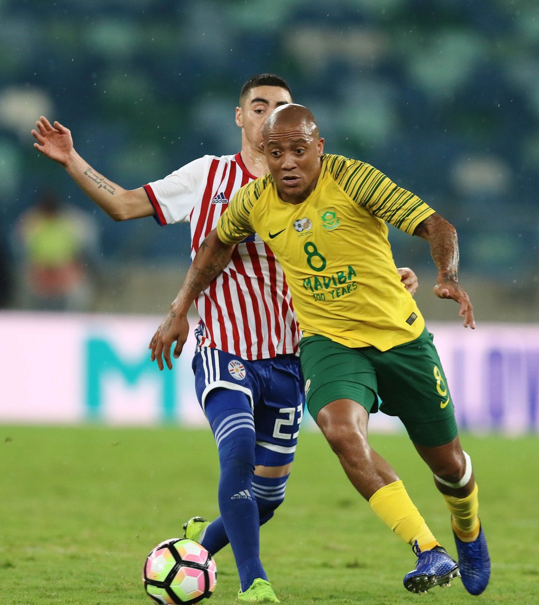 ➡️ Ndlovu shows leadership qualities 💪 South African striker, Dino Ndlovu, showed his leadership qualities in a speech to his Sakaryaspor teammates. MORE: brnw.ch/21wJcCH