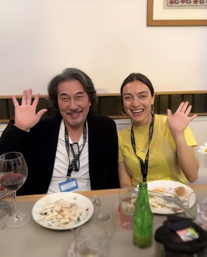 76. Cannes Film Festivali'nde en iyi erkek oyuncu Koji Yakusho ve en iyi kadın oyuncu Merve Dizdar bir araya geldi!