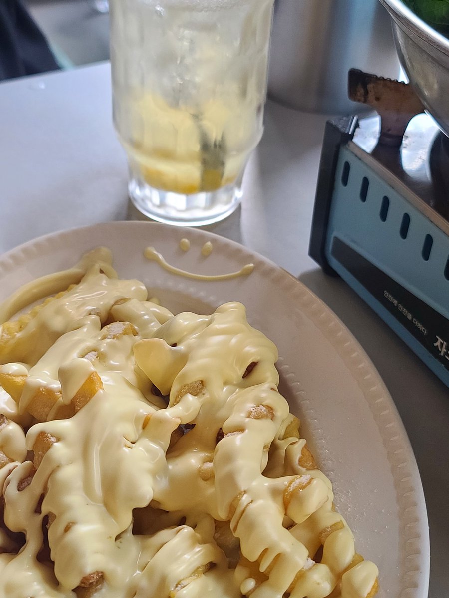 둘 다 포카 없음 이슈,,
살아있다네요