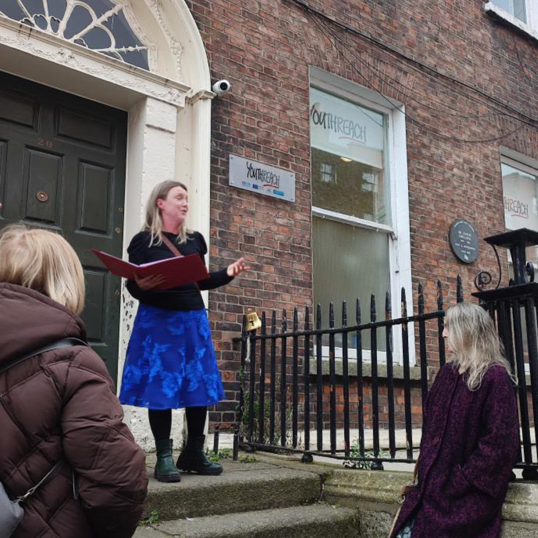 Some Great pictures from @JamesJoyceCentr & Poetry Ireland Walking tour capturing beautiful moments where poetry meets the city. Thanks to everyone across the country who took part in #PoetryDayIRL Photography: @JamesJoyceCentr
