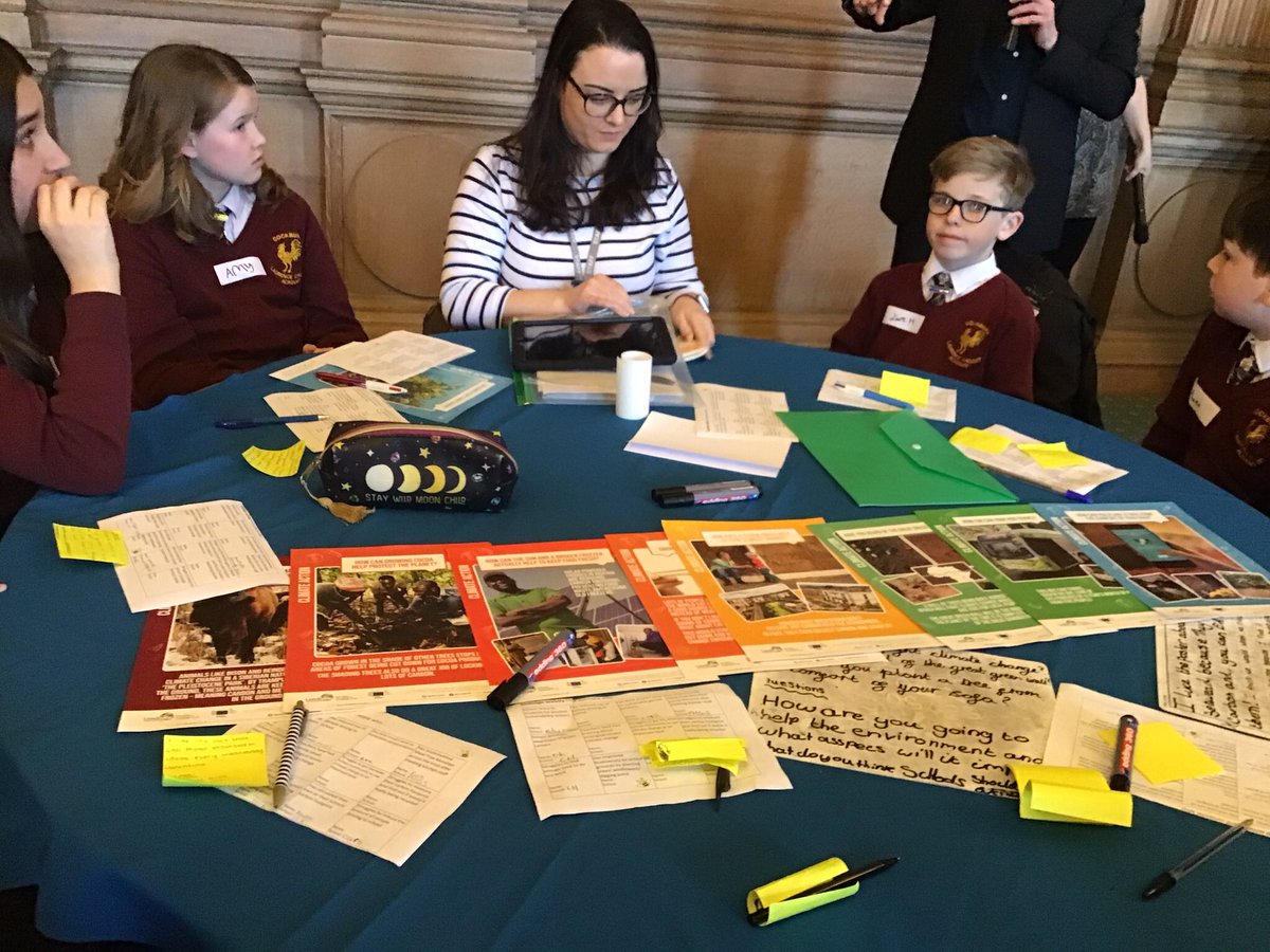 Can’t believe it’s been a month since we hosted our first secondary #Eco conference! Amazing #carbonbudget input from @PaulChatterton9 interesting input from @tomriordan fab ideas from the young people and a brilliant 🐝! @youngclimatewrs @ClimateActLeeds @Child_Leeds @CHCHSLeeds