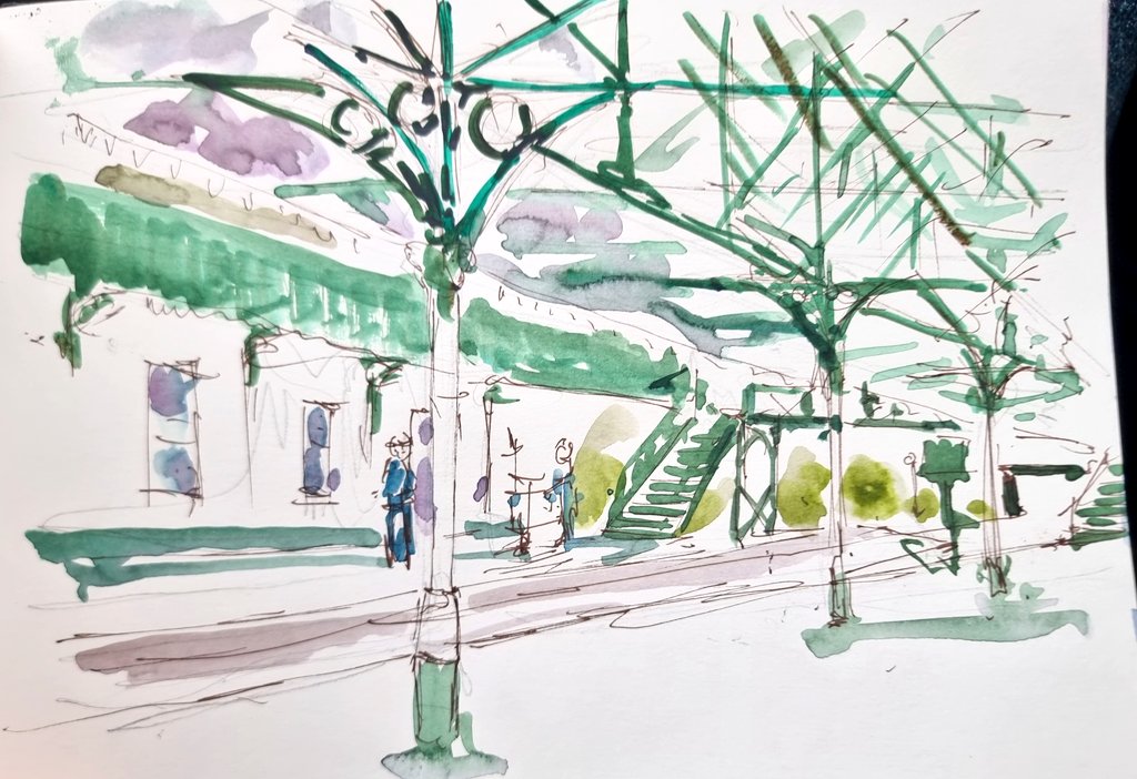 Sketching Lisburn Station waiting for train
@Translink_NI #norniron