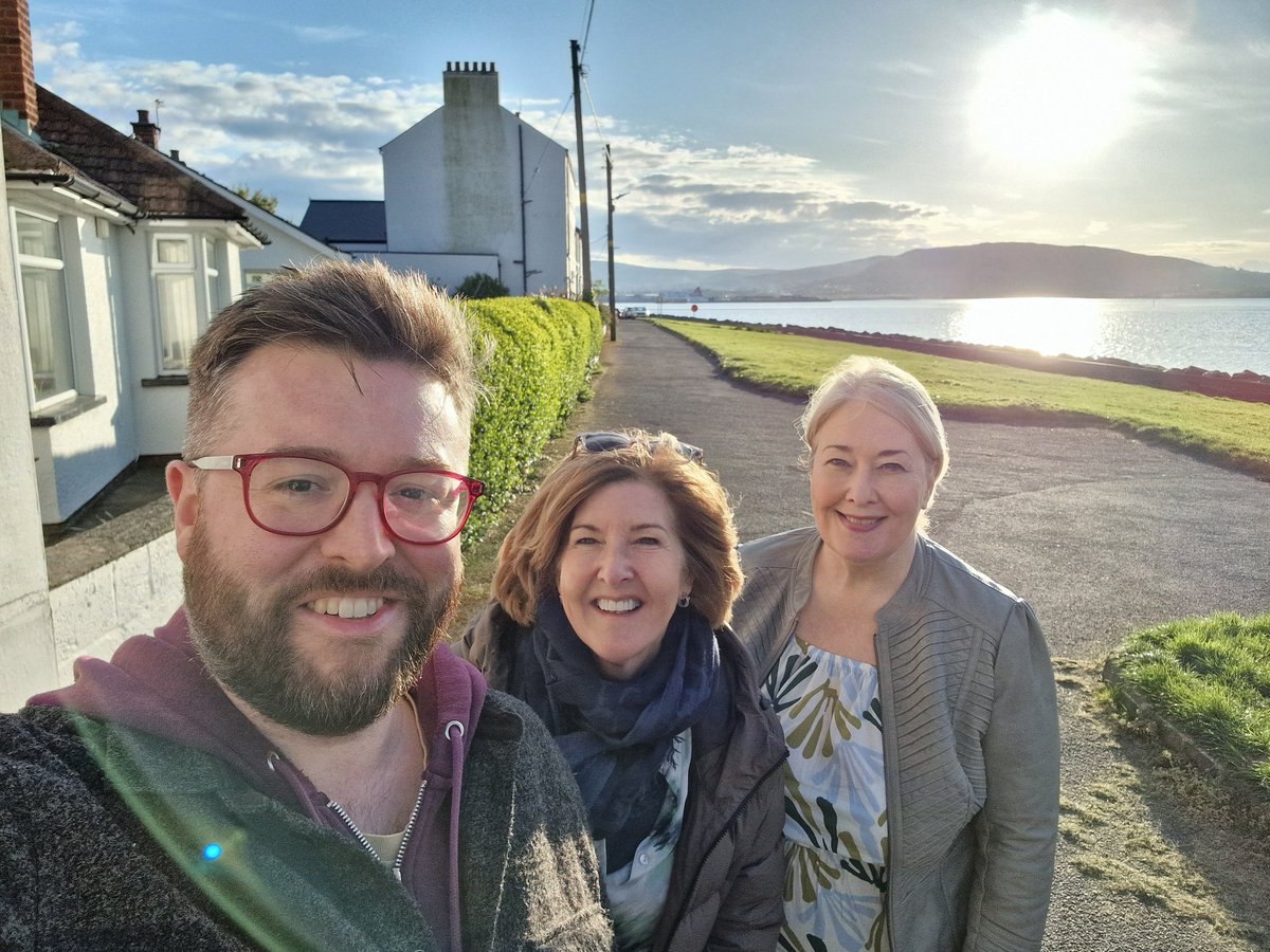 Great to be out on the doors in Kinnegar last night ☀️🌊 Lots of positive engagement and work to follow up on for residents. If there’s anything we can help with locally, get in touch 📧 david.rossiter@alliancepartyni.org