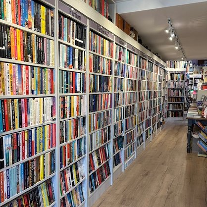 This week, Paul visited @HandHBookshop new shop on the high street of Clare, Suffolk. They've moved a few doors down from their previous location & the shop is looking fantastic, beautifully decorated & filled with great titles. 📚🎉 #choosebookshops #bookshop #Gardners