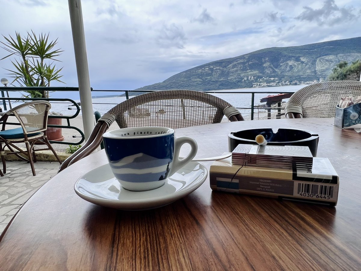 VladoGeorgiev's tweet photo. @ivkovic_s Dobar dan. Biste li mi se malo napušili kurca dok pijem vrhunski espresso? https://t.co/kWWnQs8kKa