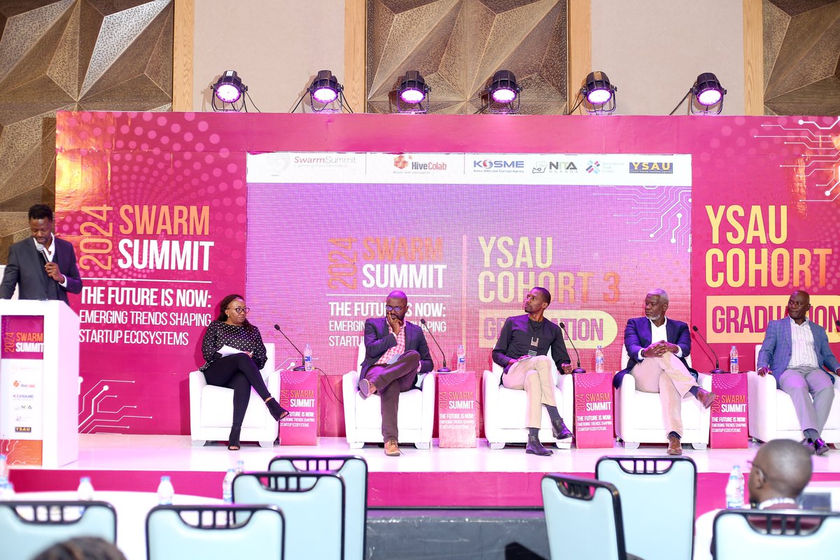 #swarm24- The only tech female on the panel, Devine Asalo of @wituganda informs attendees-@wituganda is advancing girls thru innovation; girls are in the Code Academy designing programs for business women as well. Technology gives women a better level ground to compete with men!