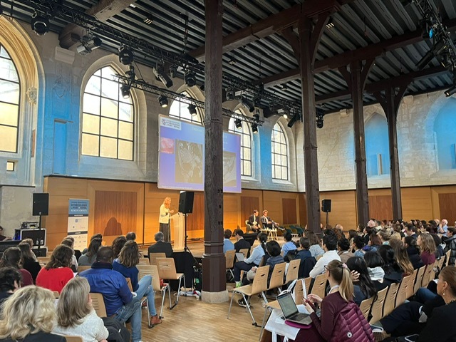 JSG_PR's tweet image. 🏁 Bienvenue à la toute Première Journée Scientifique de #Gynécologie de Port Royal ! 

Au programme de cette journée palpitante : sessions plénières, Take Home Messages et bien plus encore vous attendent… 📚💬

📸 Restez connectés pour plus d’images… 

@HopitalCochin