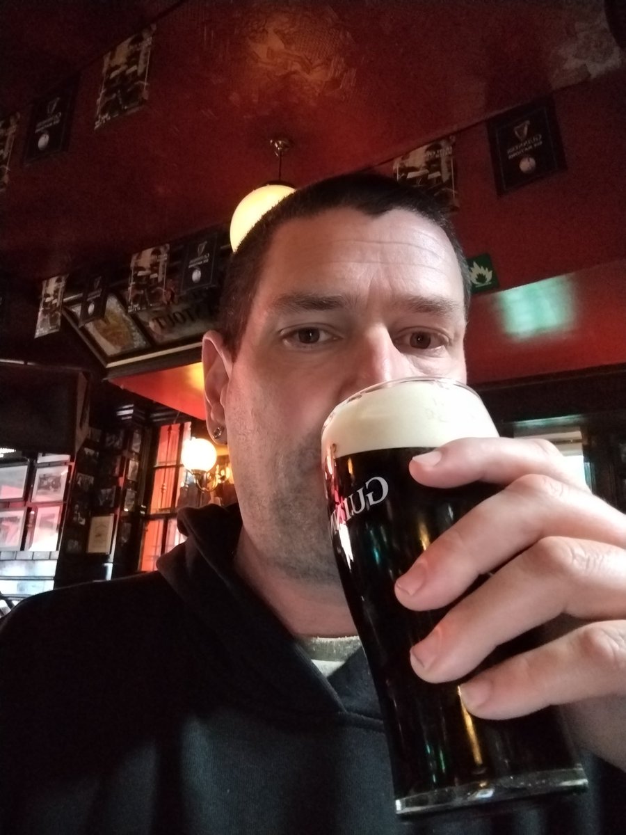 It's Guinness o'clock #templebar
#Dublin
#Guinness