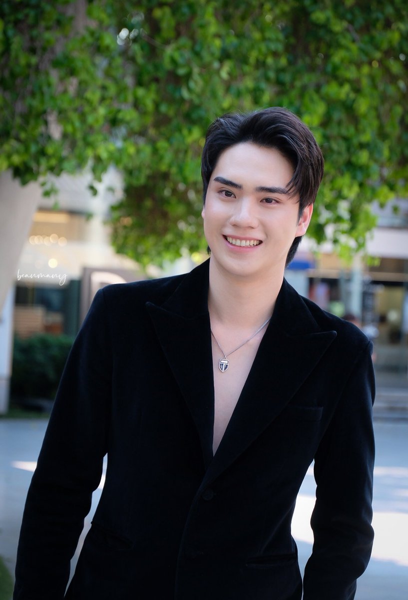 Definition of handsomeness 😍 
#TEeThanapon 
#ตี๋ธนพล
#TEeJarujiWorld 
#THEWORLDSHIGHESTAWARDS2024