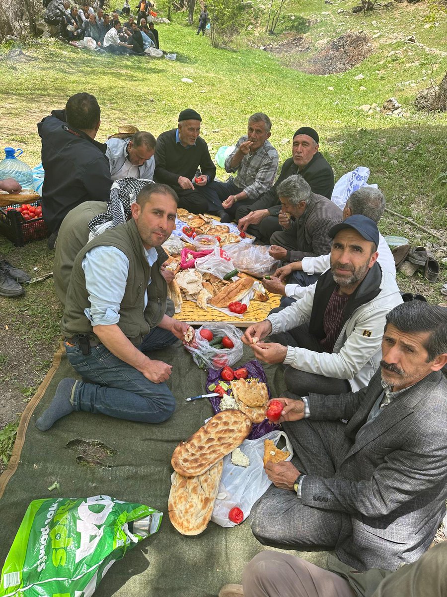 Hakkarili köylülerin madene karşı direniş dördüncü gününde  #hakkari #madendirenişi #kavakliköyü @EkolojiR @ekolojibirligi @ekolojihareketi @mal_cep @alikalcikcevder