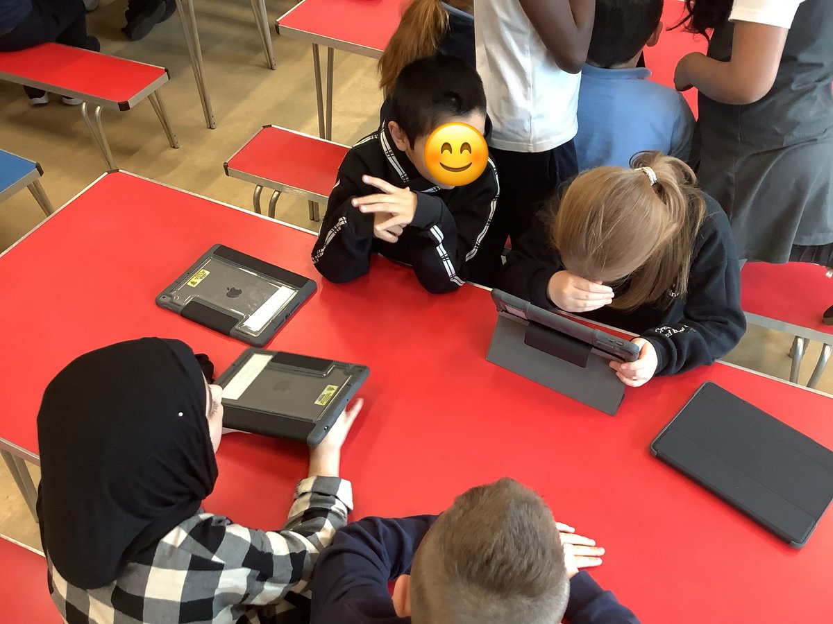 P5-7 had a great time learning about Evolving Technologies, GIFs and Graphs and Programming our own profiles. Thanks <a href="/SmartSTEMs/">SmartSTEMs</a>