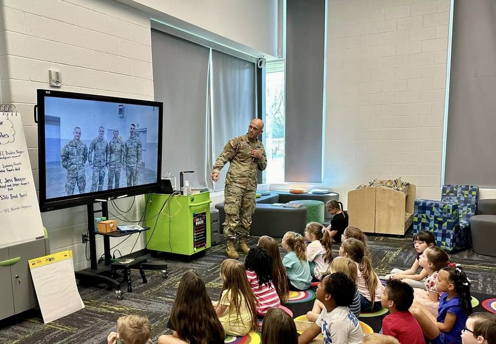 Thank you Athens City Schools for hosting a 117th MP Soldier every day last week to “Purple Up!” for Military Families! 🇺🇸 Our Guardsmen loved speaking in the library about the meaning behind “Purple Up!” They explained how we wear purple to show support and thank military…