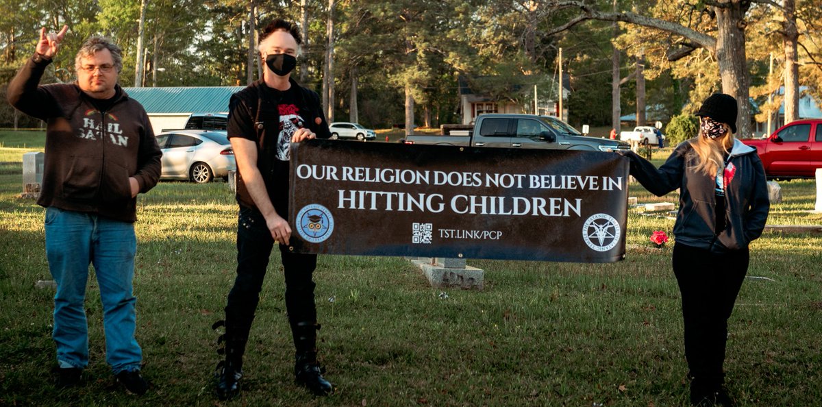 Standing with my TST congregation of North East Gulf Coast. We joined Eliphaz for Protect Children Project in MS. Below are more pics with descriptions for each, to elaborate on our experience and outcome 🤘🏼🔥. (Here, I am holding sign) @TSTNEGC @satanic_temple_ @LucienGreaves