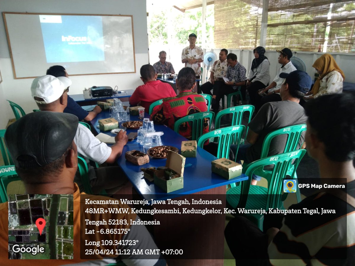 sugi_tanto's tweet photo. Kamis (25/04/2024) Sugi H Luhkan Kab Tegal, pendampingan Dinas KP Provinsi Jateng dan Kabid Diskan Kab Tegal Sosialisasi terkait Pembuatan CBIB bagi para petambak Udang vanamei di desa Kedung Kelor Kec Warureja. #GiatLuhkanSatminkalBogor #petambak #cbib #kabtegal #pusluh_kp https://t.co/WswGwha1kM