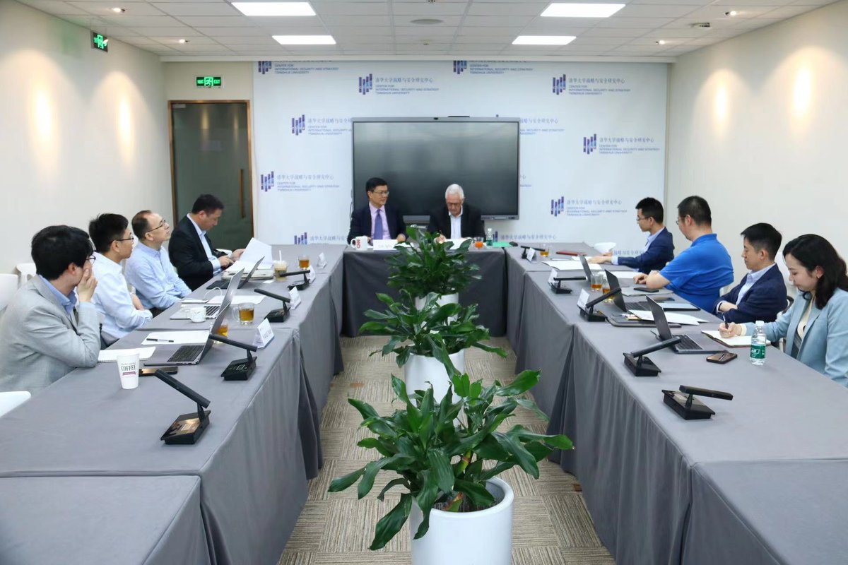 #CISSevent On April. 26, George Washington University Professor David Shambaugh visited @CISSTsinghua  and engaged in a dialogue with CISS Director Da Wei and fellows on topics incl. #ChinaUSrelations & people-to-people & cultural exchanges.