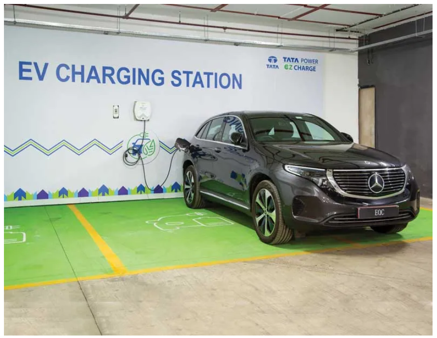 ElectricalIndia's tweet photo. TATA POWER COMPLETES INSTALLATION OF 1000 GREEN ENERGY-POWERED EV CHARGING POINTS IN MUMBAI https://t.co/2o9DdH2yeG #tatapower #greeenergy #greenpower #evchargingpoint #evchargingpoints #evcharging #evchargingstation #evchargingstations #electricvehiclecharging https://t.co/70e1eJbEzR