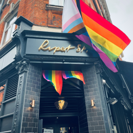 How long does it take to know your HIV status? Just 15mins! Come see for yourself @RupertStreetBar from 4:00-7:00pm today! (30th April). Grab some free @doitldn condoms while you're at it @CityWestminster @TheLoveTankCIC #knowyourstatus