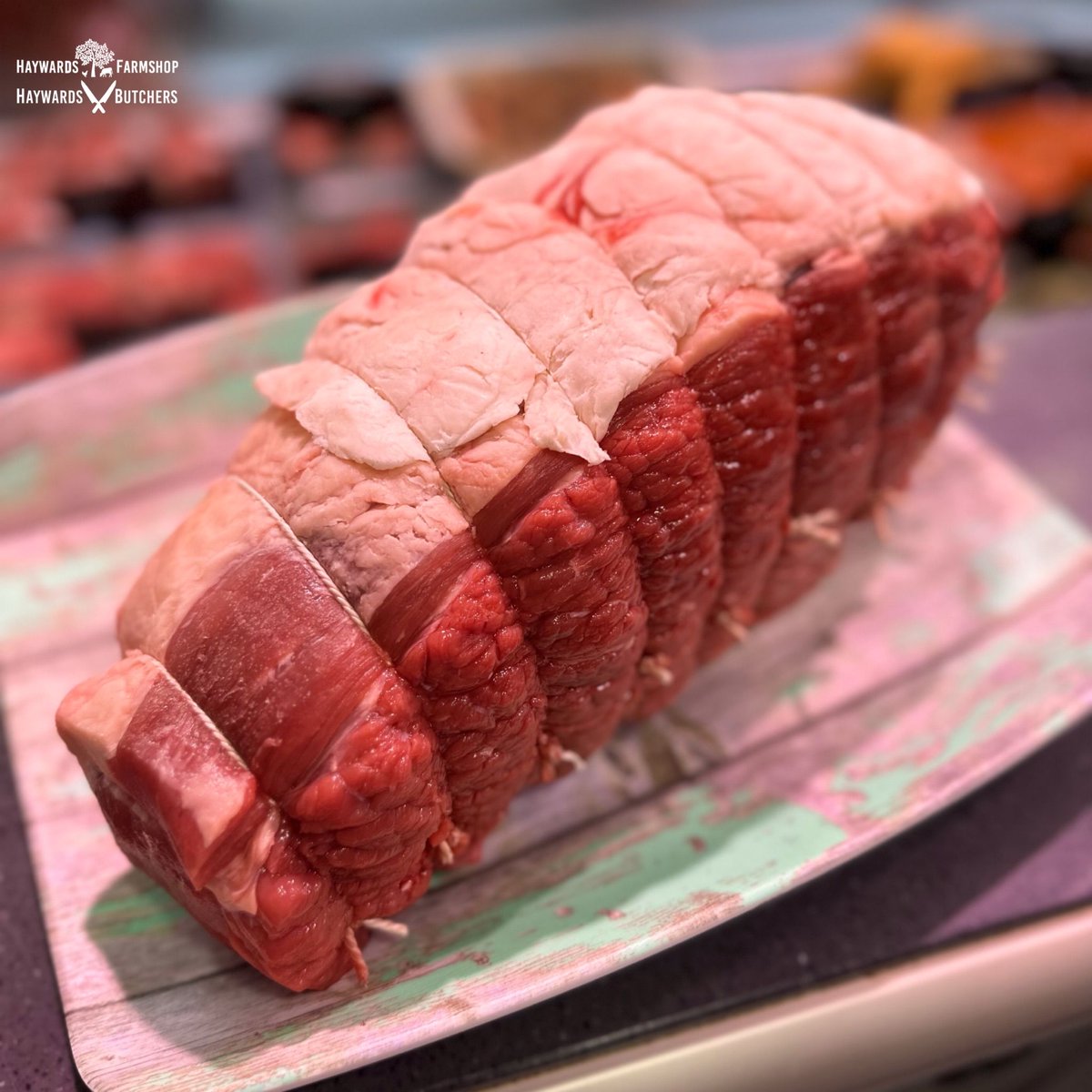 🍖✨Indulge in Sunday perfection with our succulent beef topside! Impeccably tender & bursting with flavour, it's the star of your roast dinner. Bring the family together and relish in the deliciousness #SundayRoastJoy #BeefTopside #FamilyFeast #ShopLocal #Tonbridge #Haywards1990