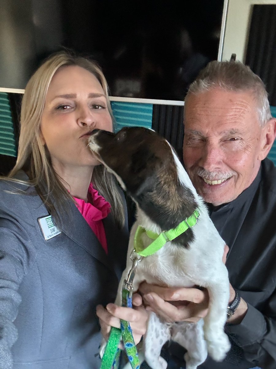 thenewUS1023's tweet photo. It's Maisie on Furry Friend Friday! Maisie is a sweet loving pup, and our Barry Michaels says it took no time at all for Maisie to give him a face wash! Please adopt today from Jami at The Humane Society of Marion Co.! @barrymichaels https://t.co/3om5FPTjkp