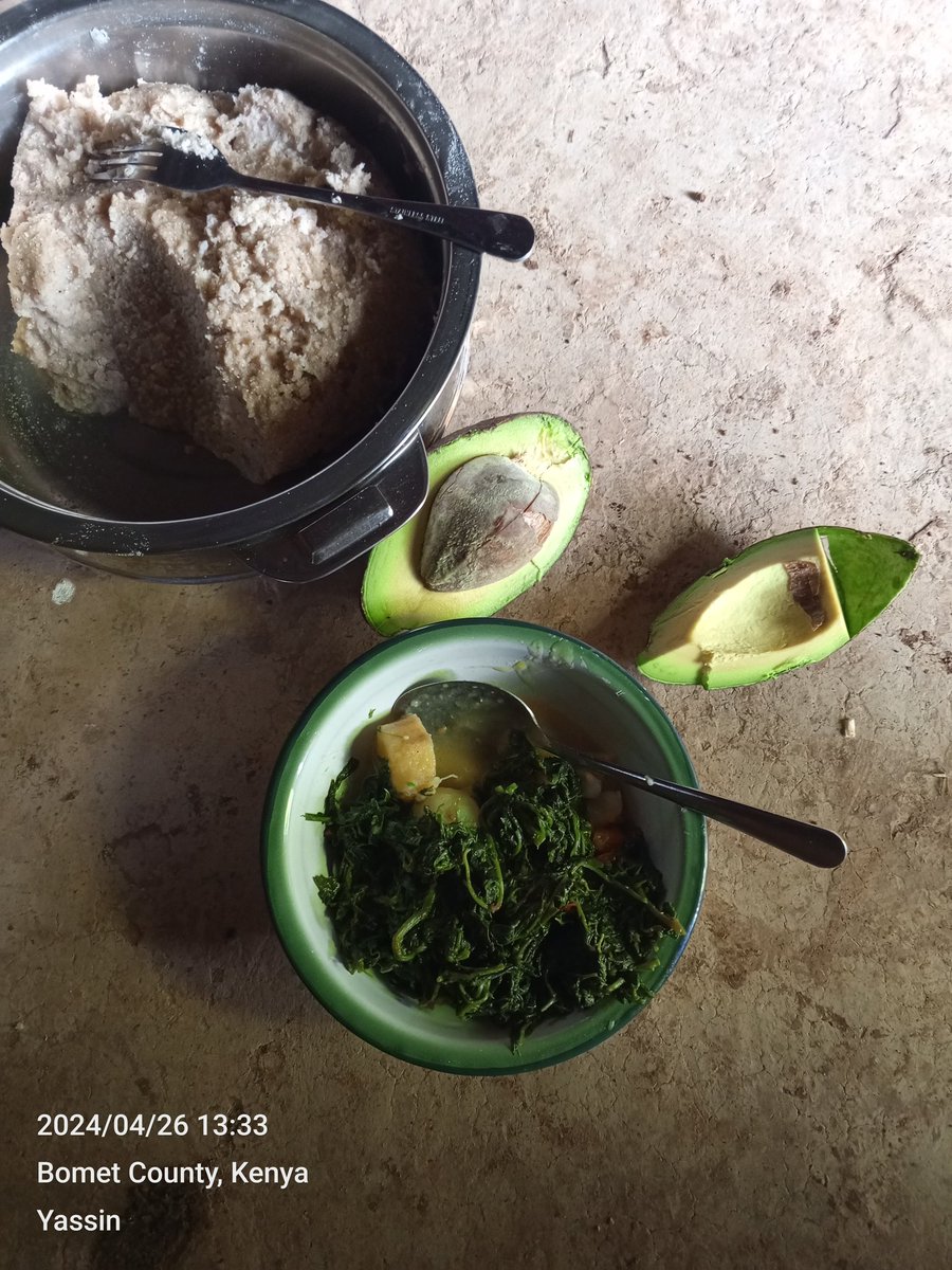 Ugali, boiled bananas, Black night shade, pumkins and avocado for lunch.
#FoodFriday