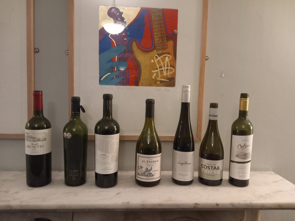 Last night I presented this selection of Argentine Wines, and not a Malbec in sight, to @DNSwineclub @MrArgentina @WineMan147 @pietrosd @RussellVine1981 @JT_in_LA @andresrosberg @ArdenPaul4 @alevigilmalbec @CHARLIEWINES @BarberenaRamiro @Gordo19571 @teej61 @JohnMFodera @jimofayr