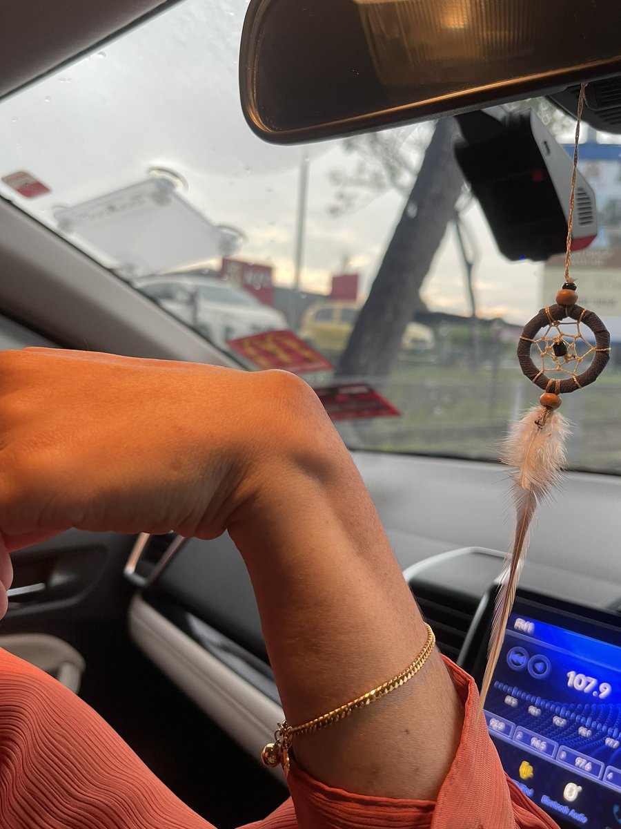 Same here!!  pernah jadi, and then tetiba hilang. But again timbul after a year, sekali rasa sakit bila gerakkan tangan. Dah dapat surat referral to hospital untuk operate. Tapi sampai sekarang tak berani hahaha