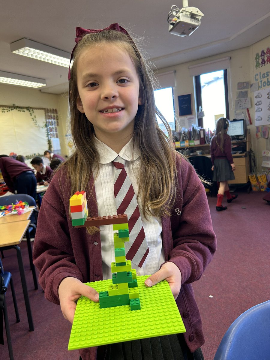 MissHood_FC's tweet image. Some of our great creations this week🤩 #uncrcarticle31 #rightsrespectingschool