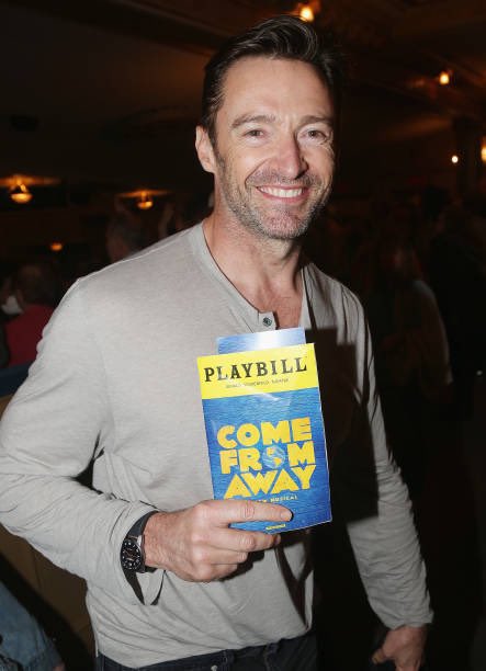 Here’s a #flashbackfriday to this date in 2017 when Hugh saw Come From Away on Broadway. If you haven’t seen this musical yet, take tissues! 🤧😢 #hughjackman #comefromaway #broadway #fbf 📸 Bruce Glikas