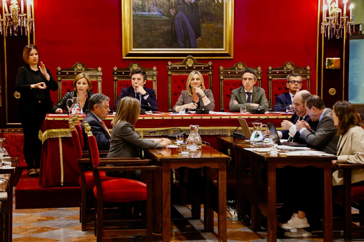 Celebramos el Pleno Ordinario del mes de abril, destacando una vez más la gestión realizada por este equipo de gobierno en el @aytogr ✅Ordenanza de Limpieza ✅Ordenanza de la Convivencia ✅Ordenanza Zona Ora ✅Moción desarrollo Ferrocarril #Gestionamos #Cumplimos