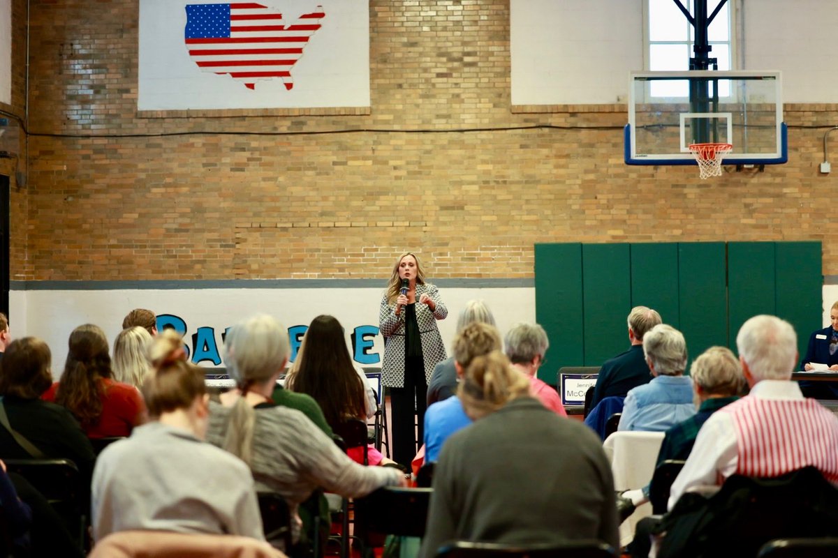 Bloomington showed up! Hoosiers are committed to joining me in our fight to restore reproductive rights and protect from further elimination. Over 85% of Hoosiers agree women deserve to make their own healthcare decisions. Our bodies. Our healthcare. Our decision.