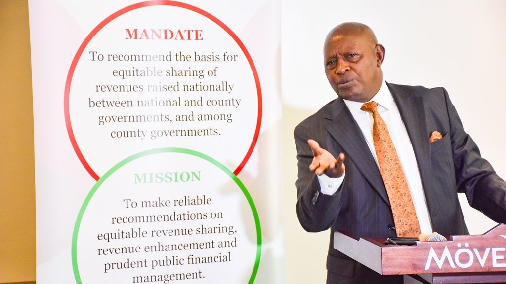 NO ONE LEFT BEHIND: Today, the Commission consults with the Central Regional Bloc (CEREB) over the Bases for Revenue Sharing among county governments: Nyeri, Tharaka Nithi, Murang'a, Nyandarua, Laikipia,Kiambu, Meru, Nakuru, Kirinyaga & Embu.  #Revenuesharing #Horizontalformula