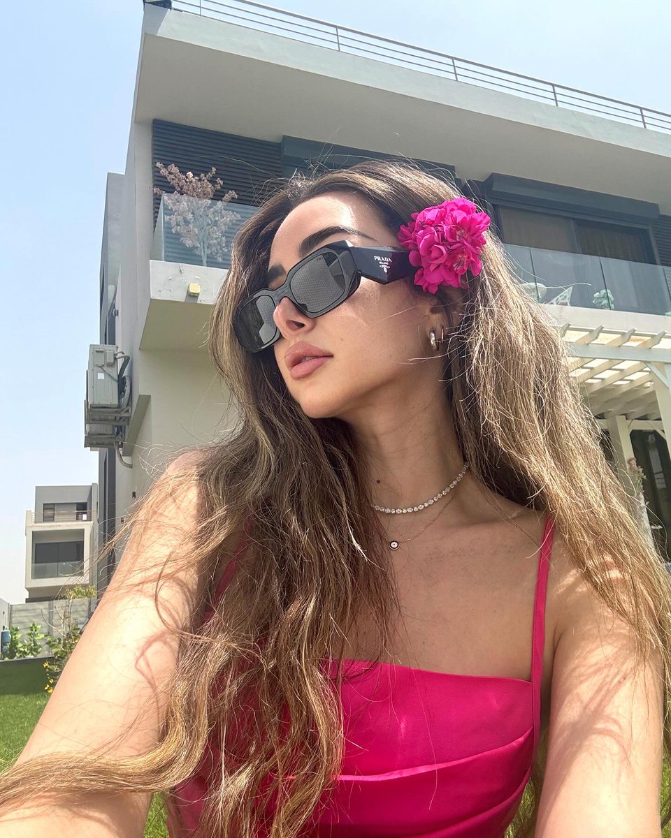 Hannah El-Zahed on X:  t.co4I8rhOpWJU  X