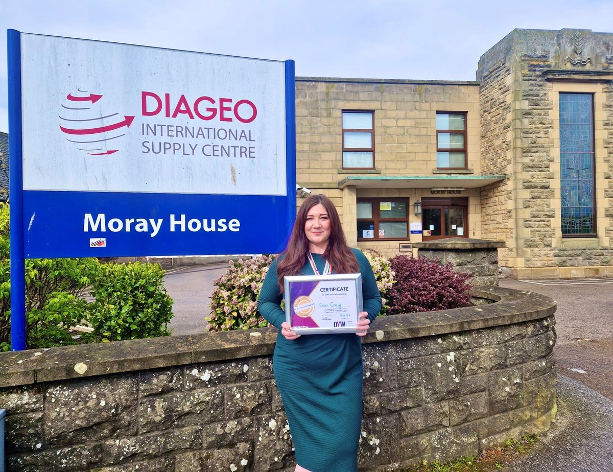 Congratulations to Eran, Diageo Talent Engagement Specialist, for receiving our April Employer Award!🏆 Over the past 5 months, she's supported over 750 young people in Moray to better prepare them for the world of work. dywmoray.co.uk/news-events/di… @Diageo_News @DiageoGB @DYWScot