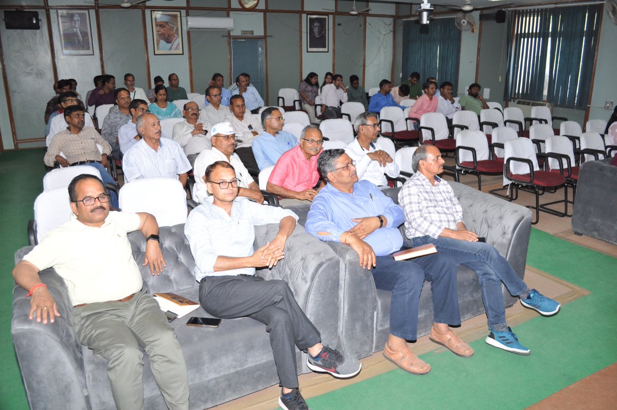 IGFRI, Jhansi's ITMU & ABIC units celebrated World Intellectual Property Day '26th April' (Theme: IP & SDGs: Building Our Common Future with Innovation & Creativity). Dr. Sanjeev Saxena, former ADG, IP&TM, graced event as Chief Guest & Dr. Pankaj Kaushal, Director, as Chairman.