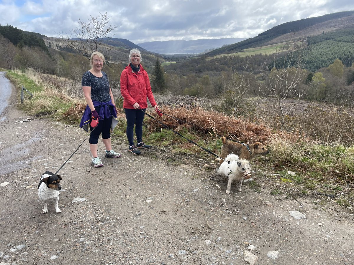 Well pals, we did get a bit wet, in between bits of sunshine, on the Friday Run, but the Old Ladies braved it. Mum’s wondering if she will ever get to ditch the winter leggings and coat this year! Although Aunty Susie gets too hot at the drop of a hat (mum says it’s her age??)