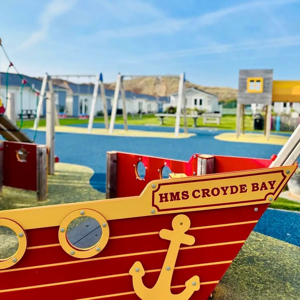 Family fun awaits at UNISON's Croyde Bay resort! The on-site activities, swimming pool, spacious accommodation, and beachfront location makes for the perfect family escape 🏖️

👉🏼 unsn.uk/3xL2mMK