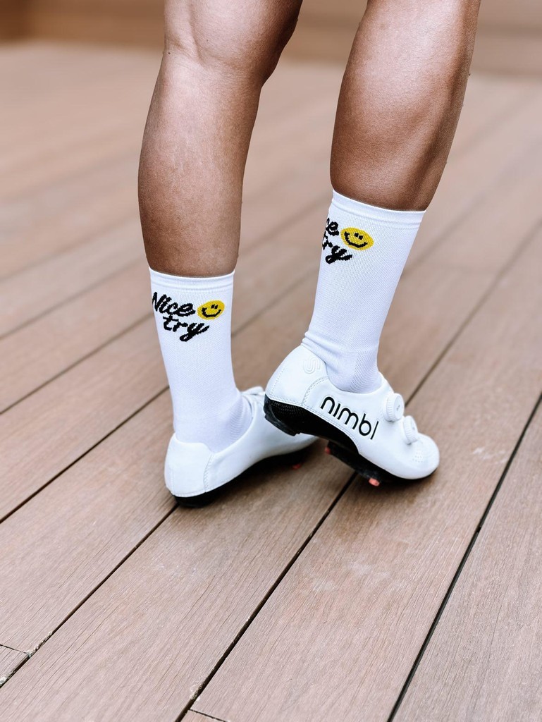 CoisCycling's tweet image. Who told you cycling socks should always be serious?

Nice try! 😀

coiscycling.com/collections/so…

#cyclingsocks #sockdoping #obsessedwithsocks #sockaddiction #cyclingshots #nicetry 
#cyclinglife #roadbike #fromwhereiride #cyclingapparel #socksofinstagram #outsideisfree