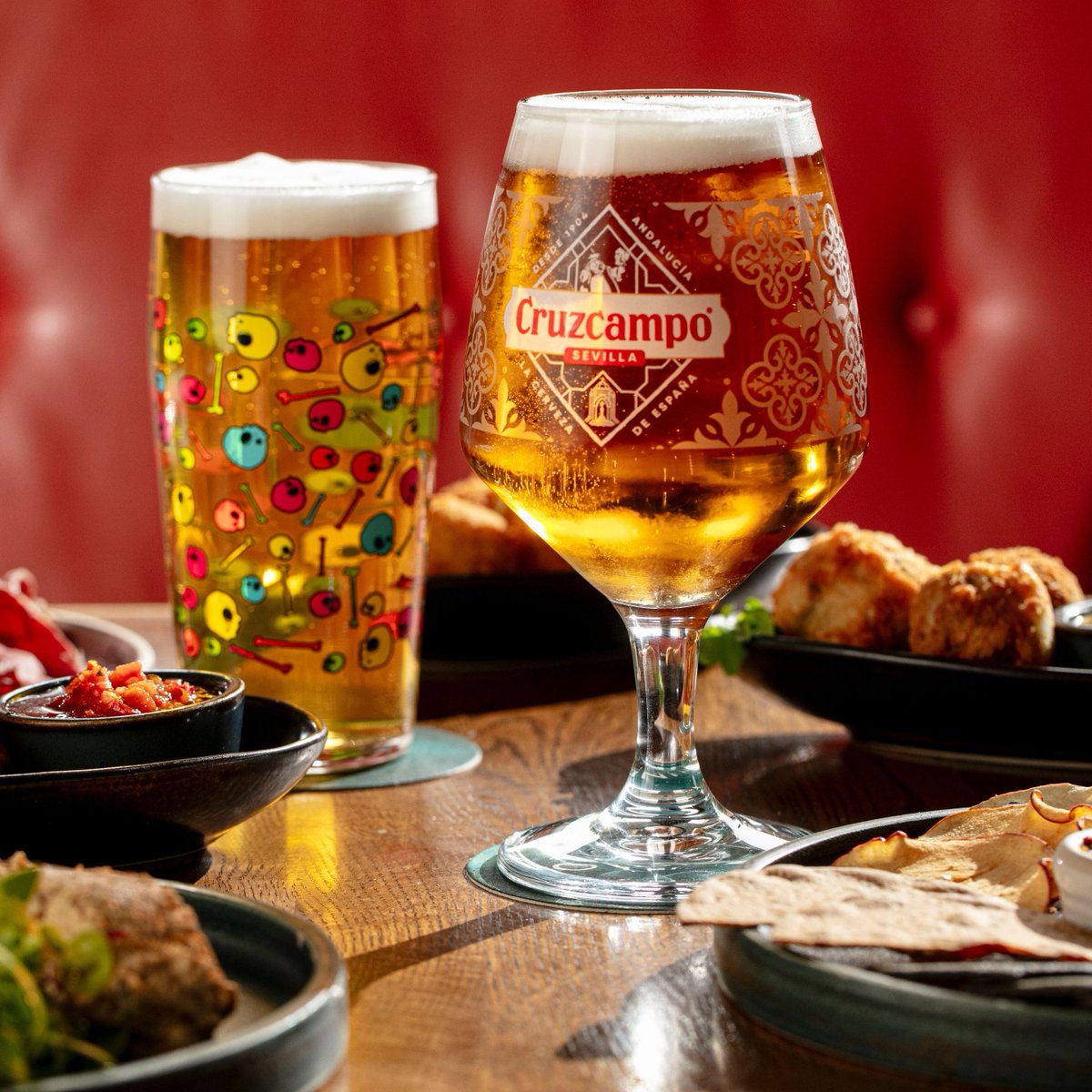 Look no further for your spot for Friday drinks... with all draught beers under £6 including favourites like Gamma Ray, lagers that taste like your summer holidays such as Cruzcampo, or low alcohol options like Lucky Saint. 🍻