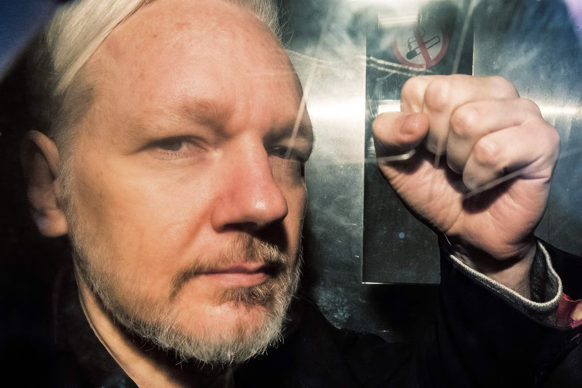 'When you are exposed to an unjust situation, rather than the pressure causing you to fold, the injustice in the pressure generates an anger that is sustaining'
#JulianAssange #Fight4Assange