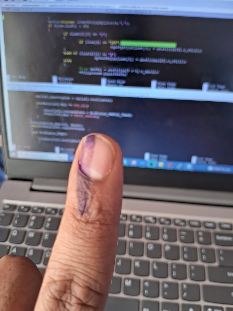 #ElectionDay #vote
#Ghaziabad #Election2024 
#26May
Casts vote for the development.