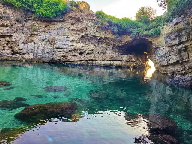 SPECTACULAR BEACHES_SPIAGGE SPETTACOLARI
SCUOLAZZURRI.COM 🇮🇹 
#reginagiovanna #csorrento #beach #village #landscape #Amazing #nature #tourist #stories #culture #places #perspective  #italian #mediterranean #beautiful #sea #pictureoftheday