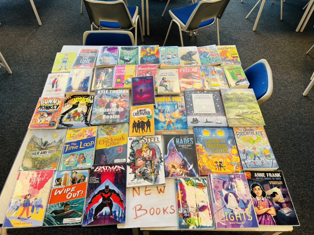 Sometimes this is the best display method for me, just place the books on a table & let the students grab them. #BooksWorthReading #readingforpleasure