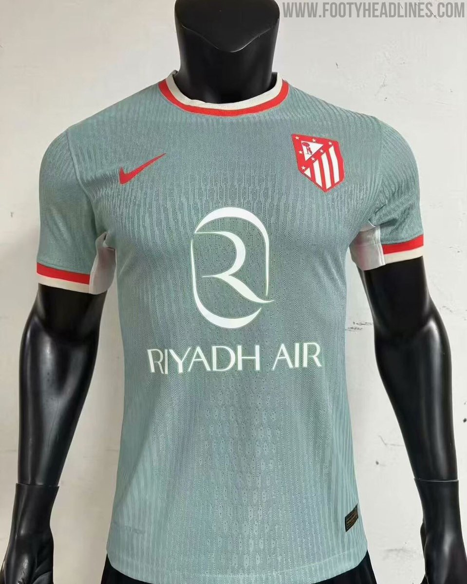 🚨 Voici à quoi devrait ressembler le futur maillot extérieur de l'Atletico Madrid la saison prochaine ! Vous aimez ? 👀 📸 @Footy_Headlines