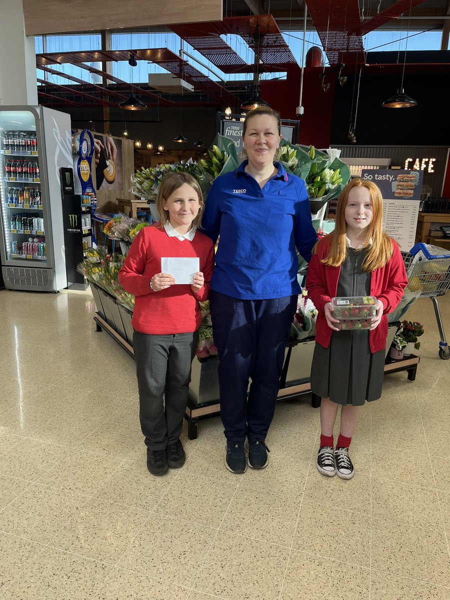 TodholmPs's tweet image. Some of our P6 pupils got a wonderful gift card from @TescoLinwood to support their mission of providing every child with a healthy breakfast each morning. They visited the store and picked out lots of tasty foods. #globalgoals #zerohunger